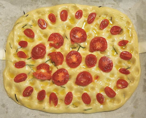 Tomaten Focaccia – tomato focaccia with herbs – kuechenkitchen