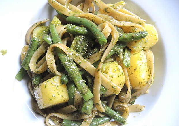 tagliatelle_pesto_bohnen3