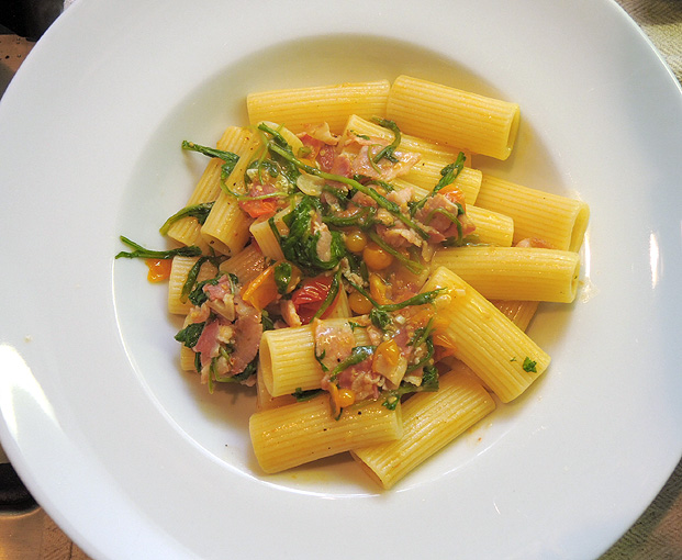 Speck/Salat/Tomaten Pasta – BLT pasta – kuechenkitchen